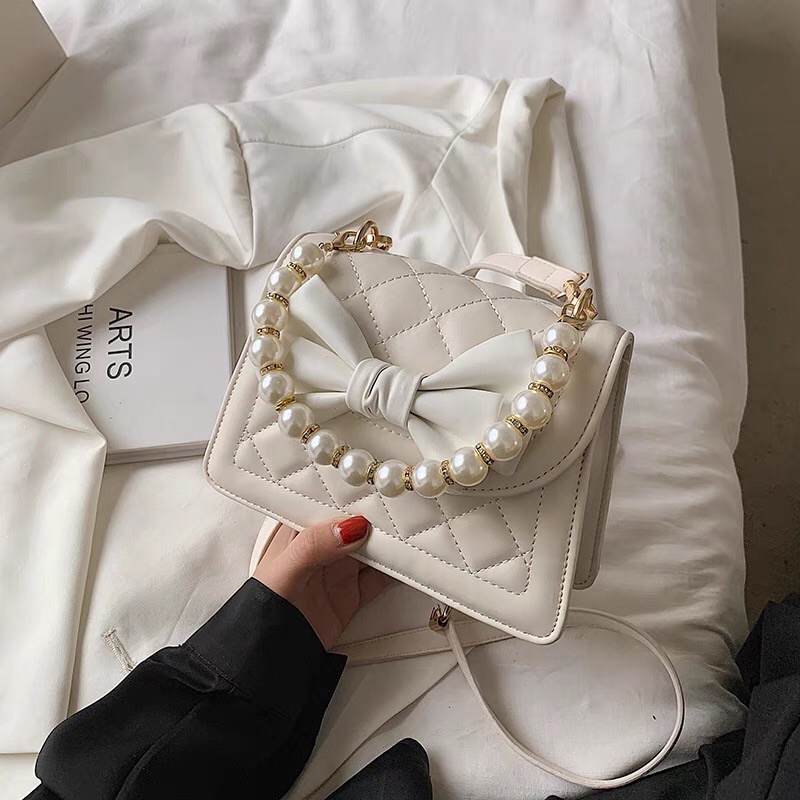 Túi Xách Nữ Đeo Chéo Chuỗi Ngọc Kèm Nơ size 20cm 2 màu trắng đen Thời Trang Hàn Quốc- HC_HA M142