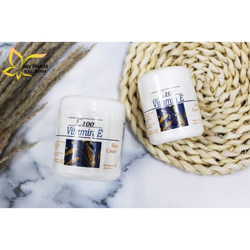 Kem dưỡng thể bông lúa Vitamin E100  115g