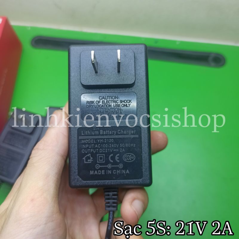 Cục sạc pin 5S 2A có đèn báo và tự ngắt khi đầy pin