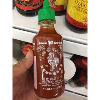 Tương ớt sriracha hiệu con gà trống