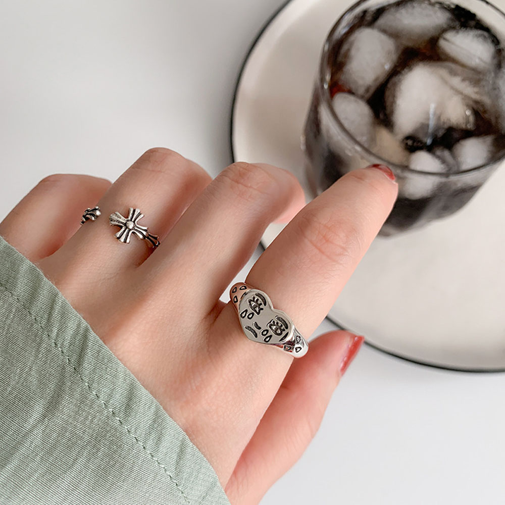 Nhẫn Đeo Tay Kim Loại Tạo Hình Trái Tim Đính Đá Thời Trang Cho Nữ