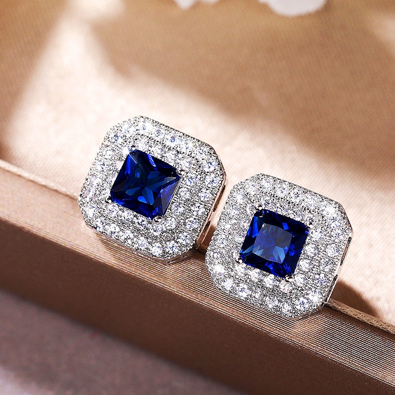 Khuyên Tai Nữ Đính Đá Sang Trọng