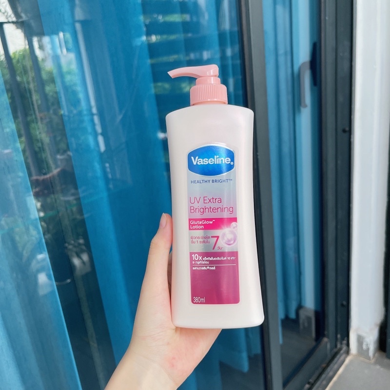 Dưỡng thể kích trắng Vaseline 7X