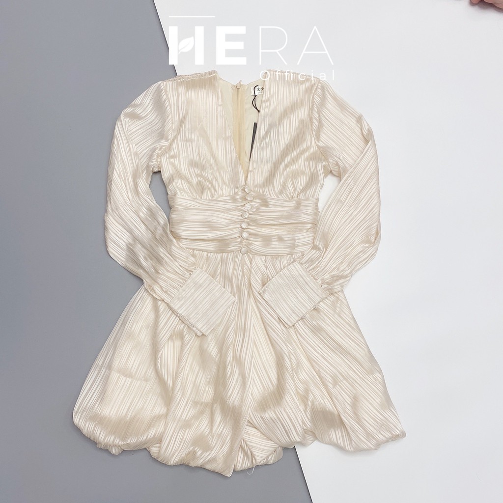 Jumpsuit cổ V tay bồng voan tơ óng. | BigBuy360 - bigbuy360.vn