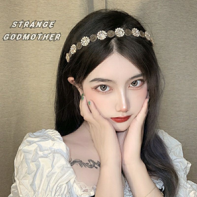 Cài tóc đính họa tiết đồng hồ vintage kèm hạt đá đính vòng tròn lấp lánh và sang chảnh