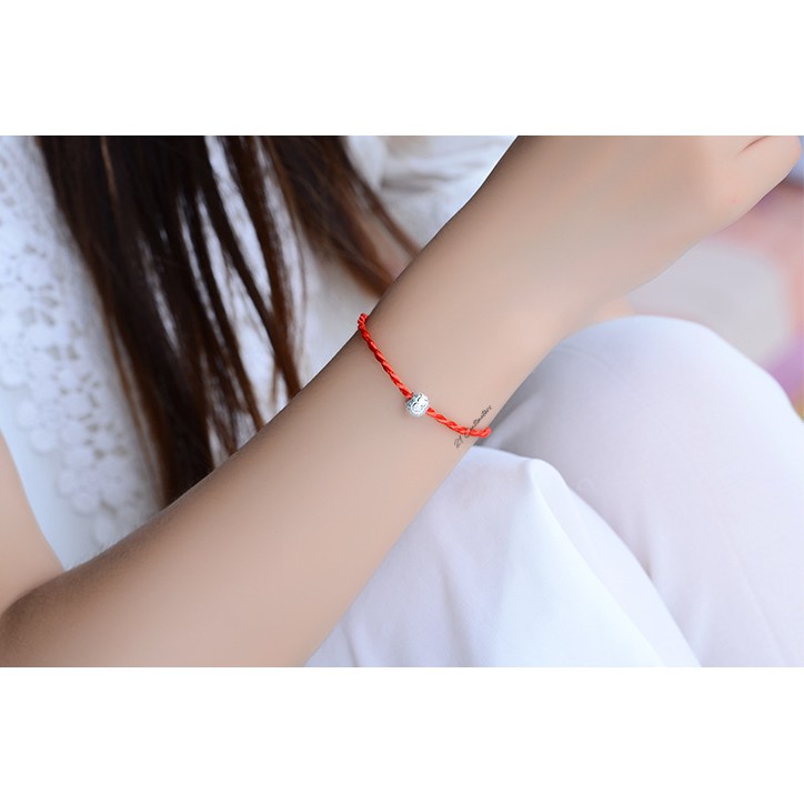 Vòng tay chỉ đỏ đính bi bạc siêu xinh | BigBuy360 - bigbuy360.vn