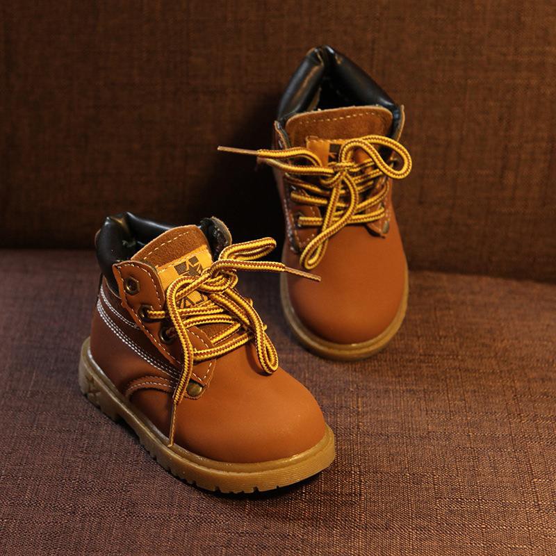 Giày Boot da ấm áp kiểu dáng xinh xắn dành cho các bé