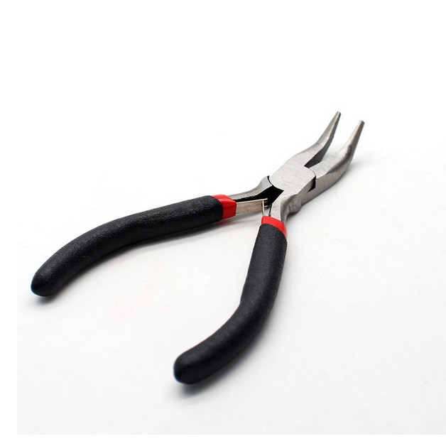 1 chiếc kìm mũi kim bằng thép không gỉ màu đen 12.5cm