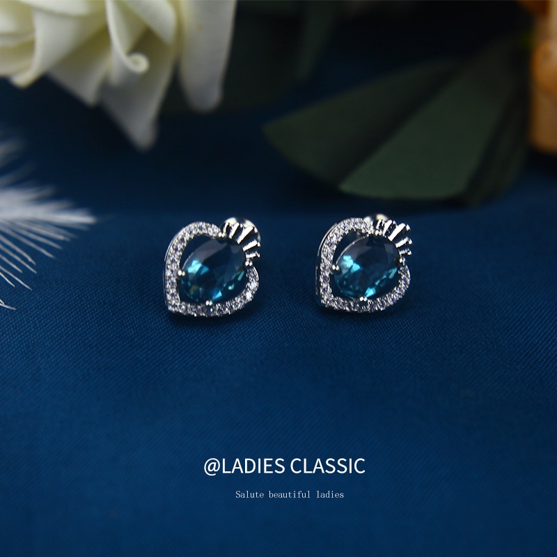 Bông Tai Hình Vương Miện Trái Tim Đính Đá Zircon Thời Trang Sang Trọng Cho Nữ