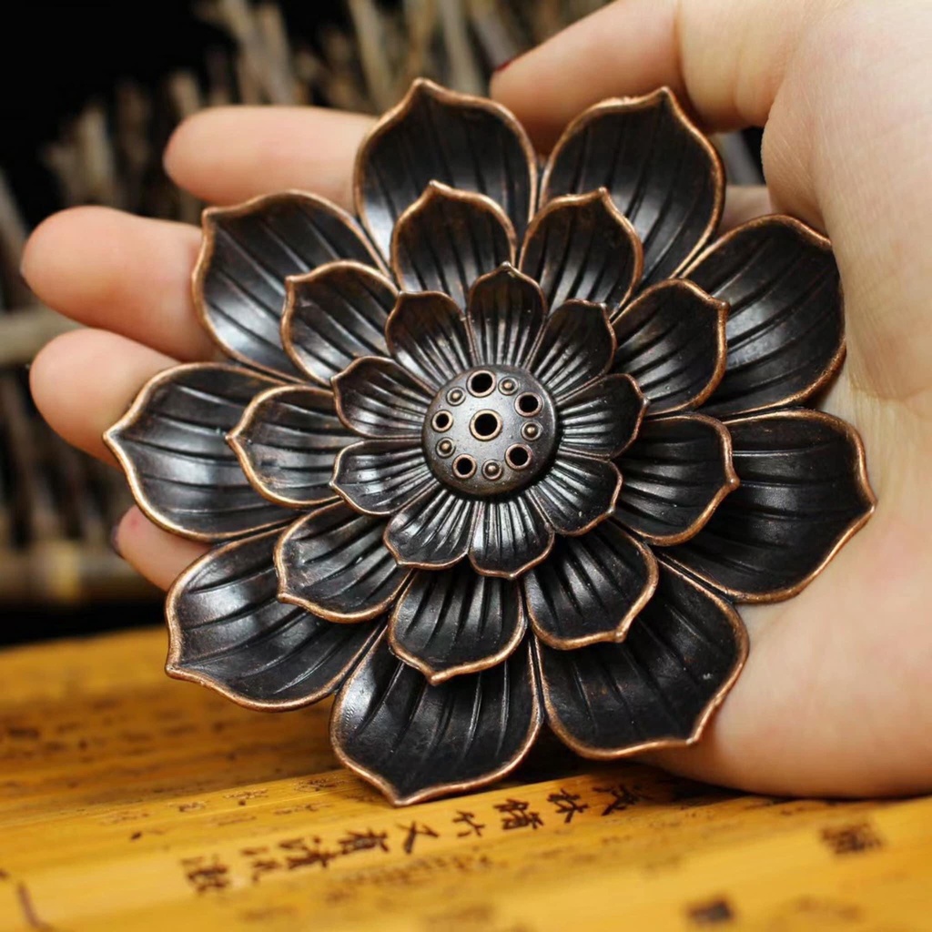 Đế Cắm Nhang 6 Lỗ Hình Hoa Sen Bằng Đồng Cho Thờ Cúng