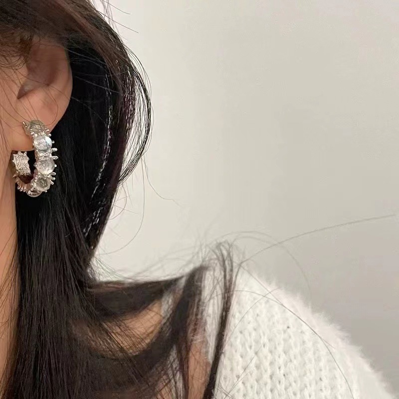 Bông Tai Đính Đá Mặt Trăng Sang Trọng Thời Trang 19A1711