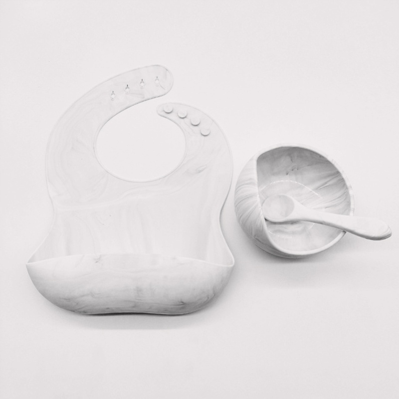 Set 3 Món Gồm Yếm Ăn + Đĩa + Muỗng Bằng Silicone Cấp Thực Phẩm Chống Nước Cho Bé Sơ Sinh