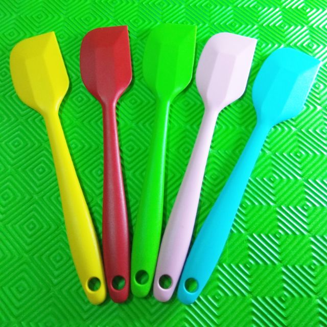 Vét (phới) bột (spatula) bằng silicon 21 cm ( màu sắc ngẫu nhiên)