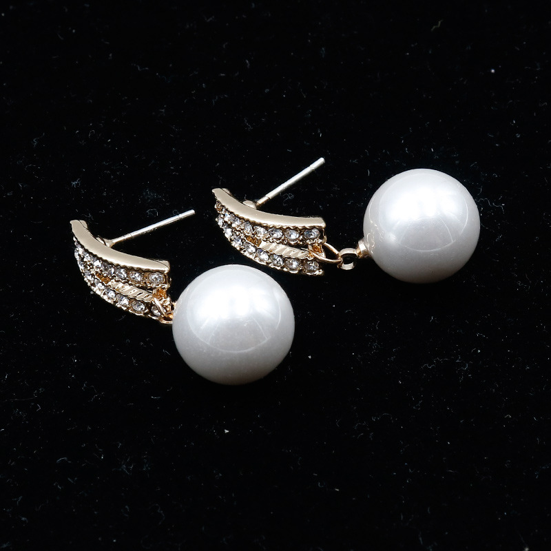 Đôi bông tai mạ bạc 925 đính ngọc trai nhân tạo sang trọng