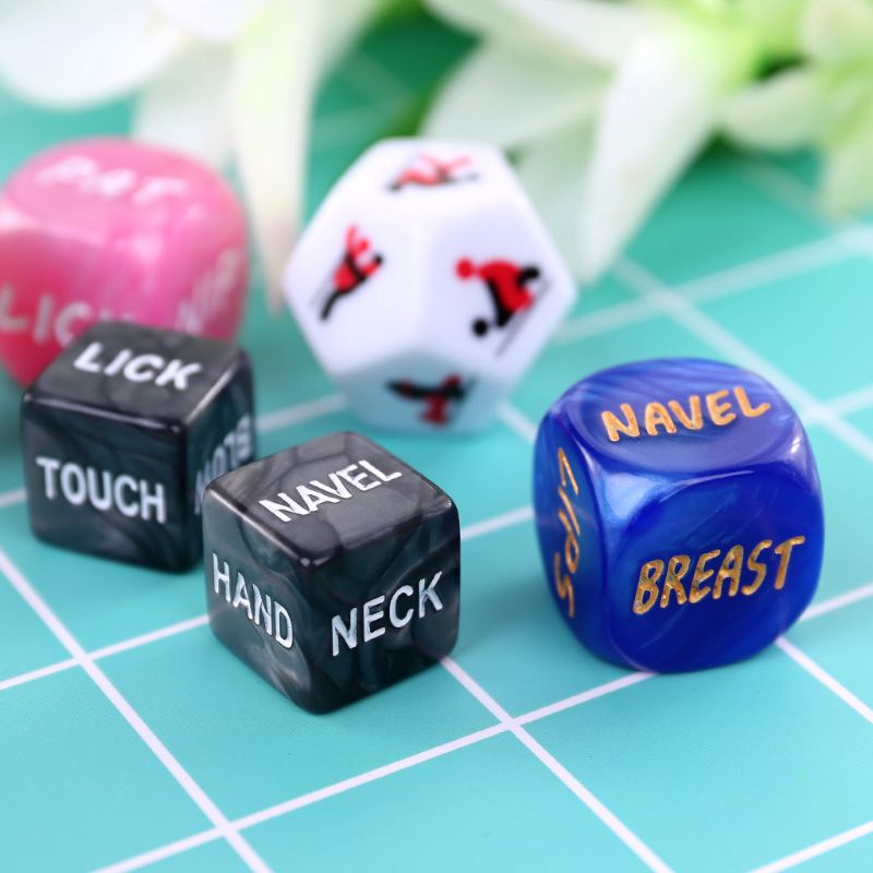 Set 6 Khối Xúc Xắc Tình Yêu Vui Nhộn Gợi Cảm Dùng Làm Quà Tặng Cho Người Lớn