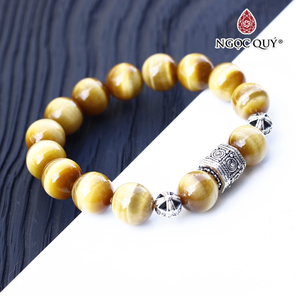 Vòng mắt hổ AAA phối charm bạc - Ngọc Quý