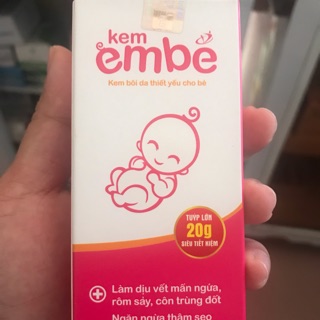 Kem em bé - kem bôi da thiết yếu cho em bé