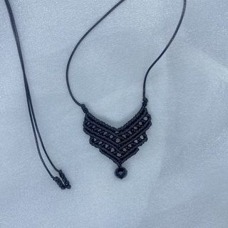 Simple macrame necklace with crystal - Dây đeo cổ thắt macrame treo pha lê đen
