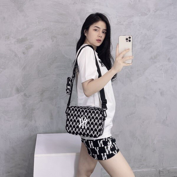 ⚡️ Túi M.L.B đeo chéo NY Monogram Jacquard Cross Bag - Black/White HÀNG XUẤT DƯ FULL TEM TAG