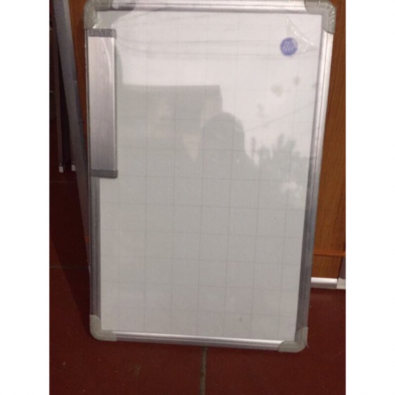 Bảng từ trắng và từ xanh hàn quốc cao cấp có bán kèm giá đỡ bảng kt 62*130 và 62*170cm