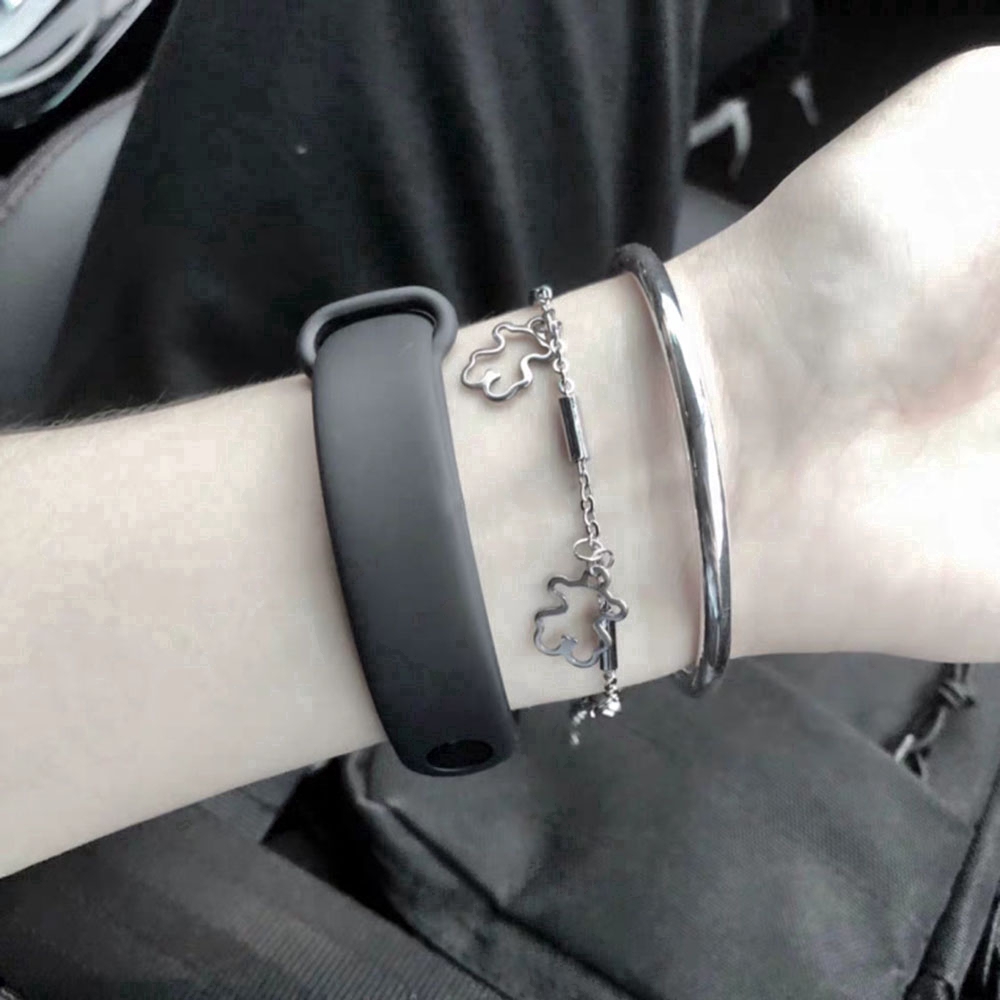 [Mã FAMAYFA giảm 10K đơn 50K] Vòng Tay Mặt Hình Gấu Đơn Giản Phong Cách Punk | BigBuy360 - bigbuy360.vn