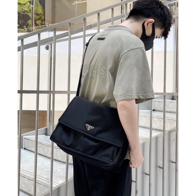Túi đeo chéo thời trang nam màu trơn đơn giản logo thương hiệu Prada cao cấp