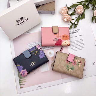 VÍ COACH NẮP GÀI HOA