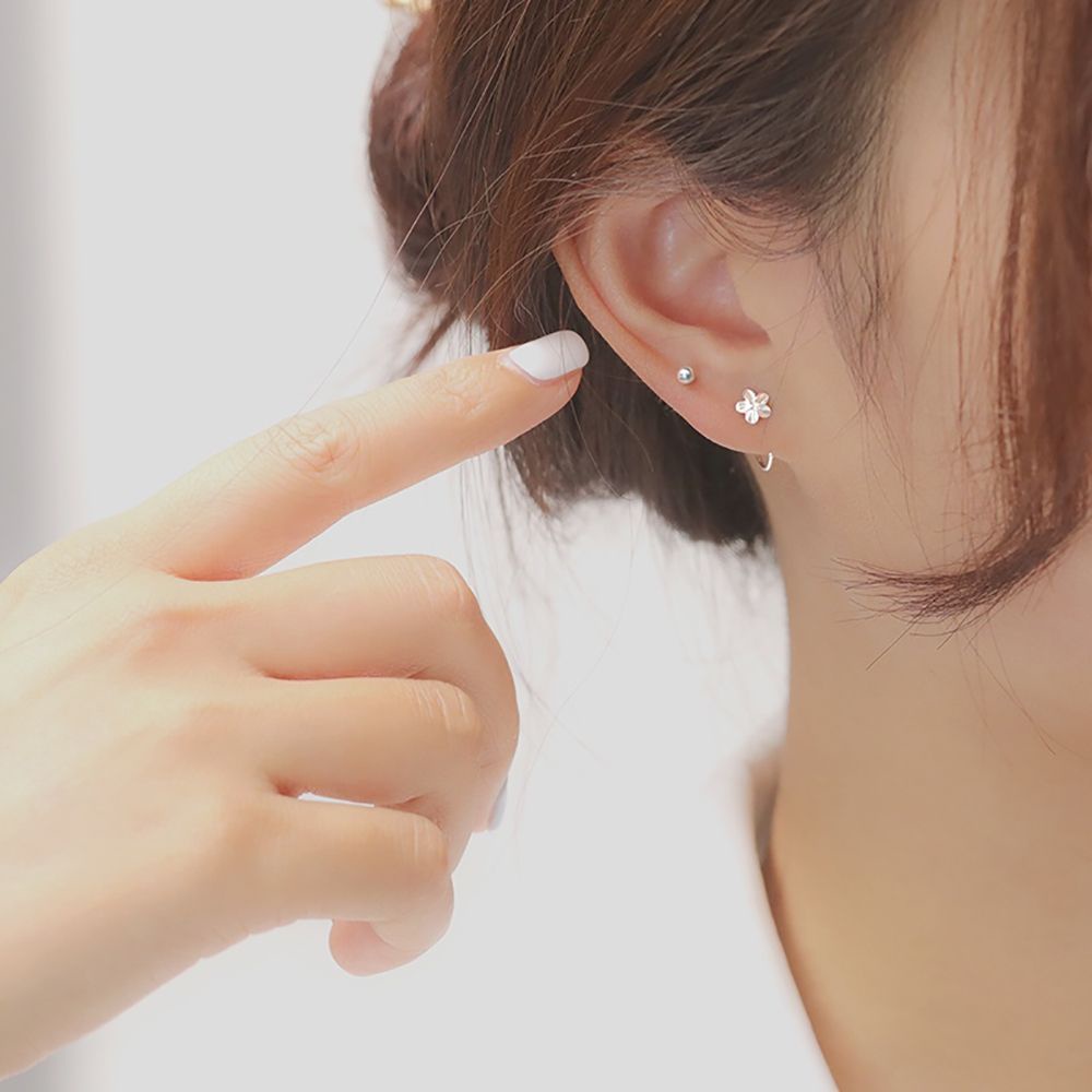 Khuyên Tai Hình Hoa / Bướm / Ngôi Sao Dễ Thương Phong Cách Hàn Quốc Thời Trang Cho Nữ