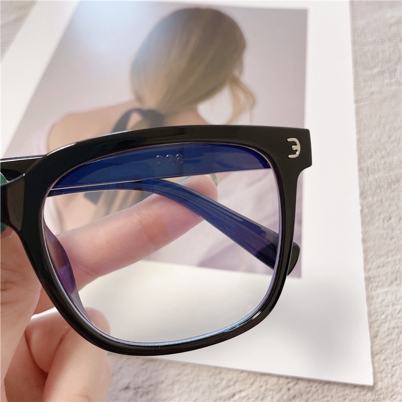 Kính mát gọng vuông phong cách Hàn Quốc thời trang sành điệu D107