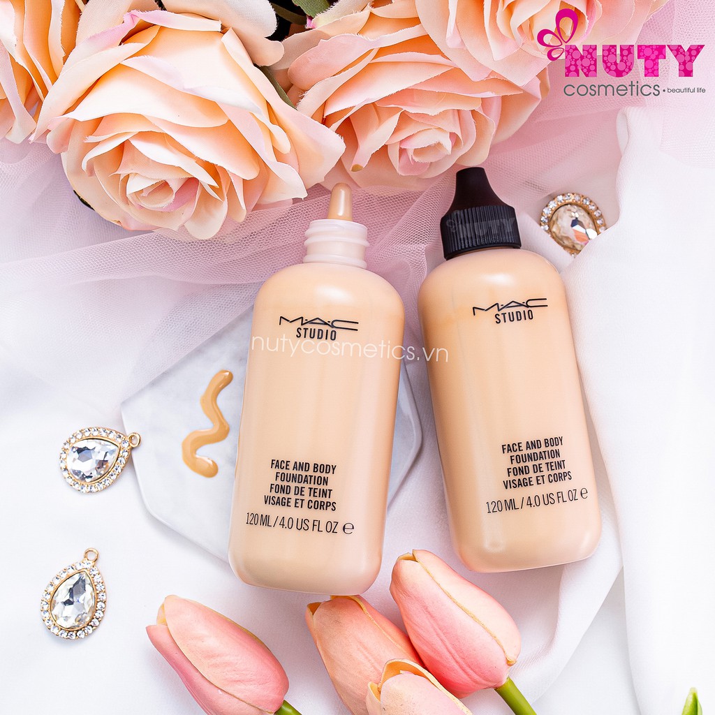 Kem nền MAC Face And Body Foundation 120ml - A4DC | BigBuy360 - bigbuy360.vn