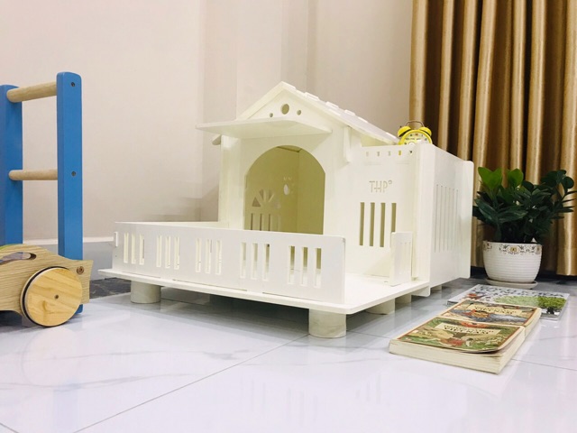 Nhà có sân Cho Rùa, gỗ nhựa cao cấp chịu nước.
