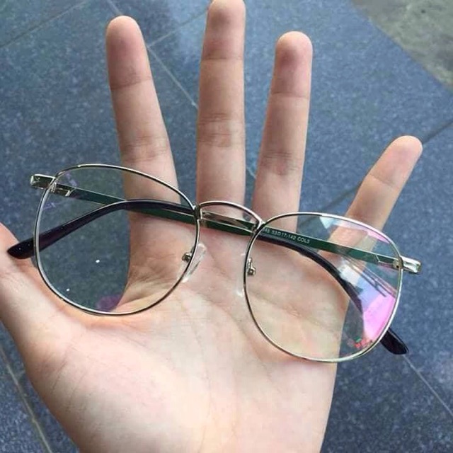 Gọng vintage trắng