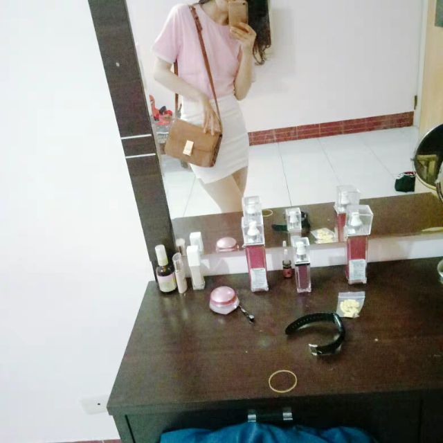 Chân váy trắng bút chì Cao Cấp Kèm Video Tự Quay Cam Thường. | BigBuy360 - bigbuy360.vn