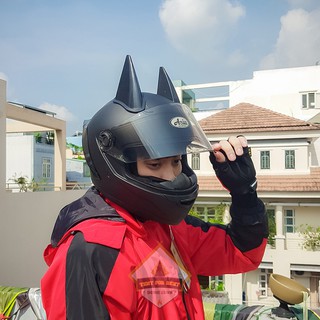 Combo Mũ Bảo Hiểm Asia Tem Đen Bóng Gắn Đuôi gió + Sừng Batman