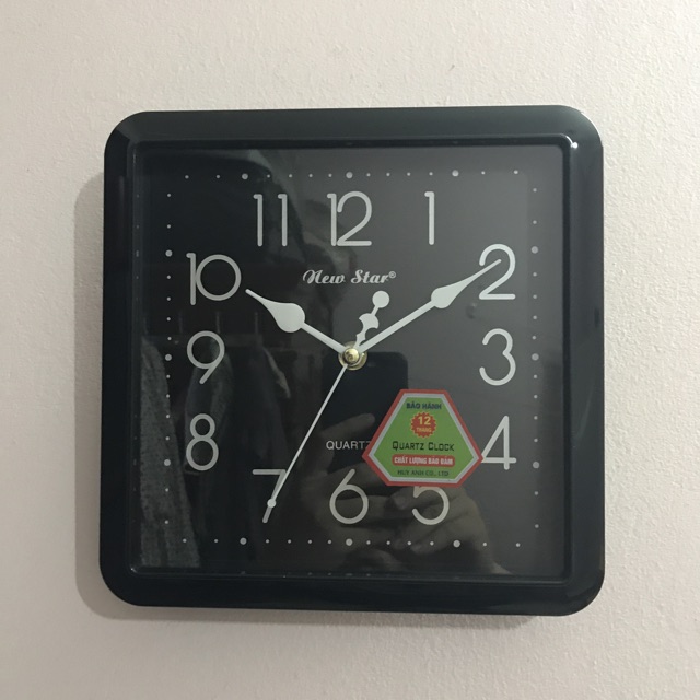 Đồng hồ treo tường Newstar N35 đen
