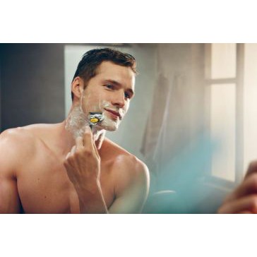 Dao cạo râu tặng 6 lưỡi Gillette Fusion Proglide Nhật Bản Nội Địa