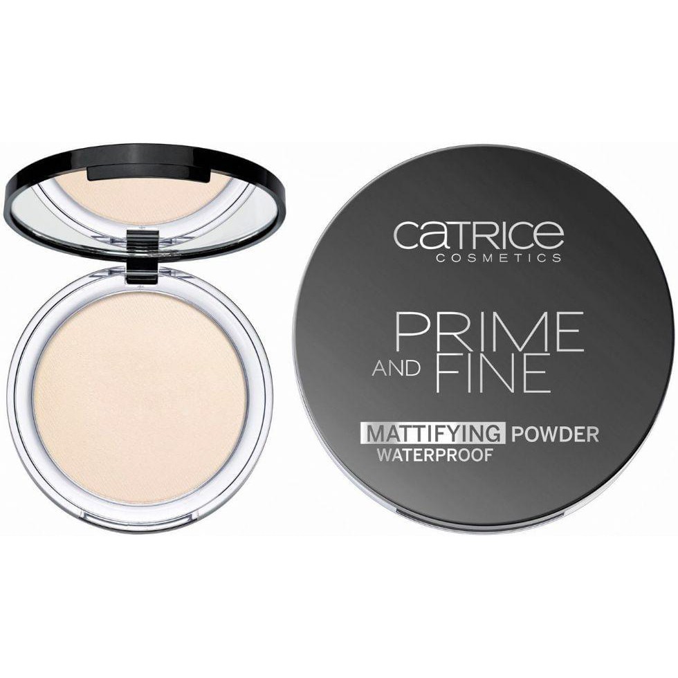 Phấn phủ Catrice Prime and Fine tặng kèm bông phấn