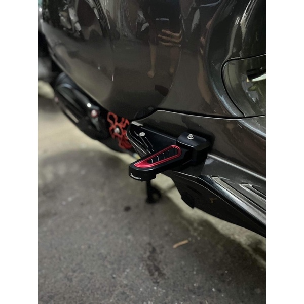 GÁC CHÂN CNC MẨU MỚI CHO VESPA