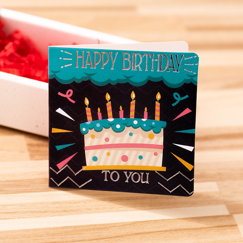 Thiệp chúc mừng sinh nhật phong cách độc đáo lạ mắt