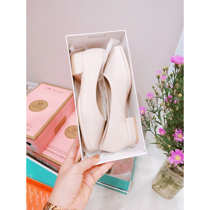 Da thật sale 70%. Trắng lẻ 37, nude lẻ 38 | BigBuy360 - bigbuy360.vn