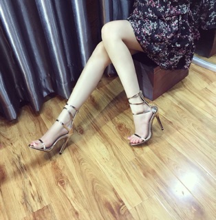 Gót nhọn dây nhuyễn sang chảnh