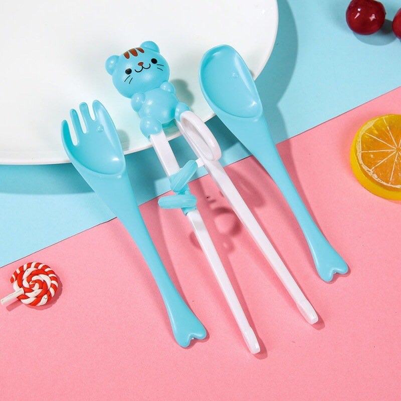 Đũa tập ăn cho bé đũa ăn dặm tập gắp xỏ ngón hình gấu kèm hộp đựng D03 Homedy Kids