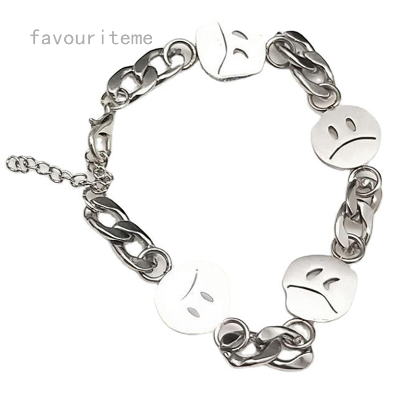 Vòng Tay Kim Loại Hình Mặt Cười Cho Nam Và Nữ