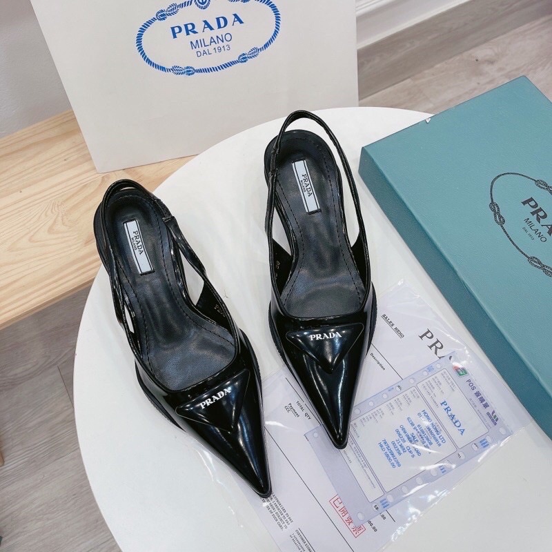 Sandal gót nhú Prada mũi nhọn da mềm