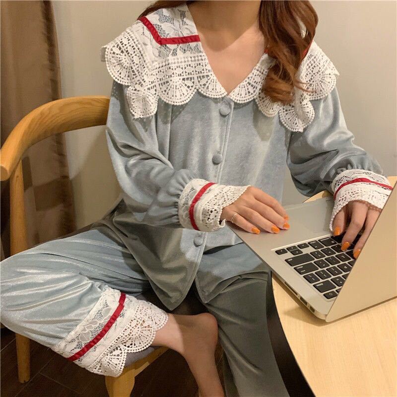 Bộ đồ ngủ cổ búp bê bằng nhung phối ren màu vàng thời trang xuân thu dễ thương cho nữ