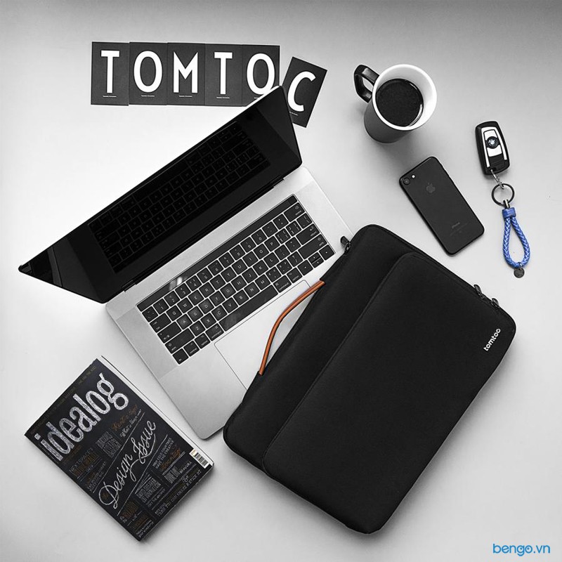 Túi xách chống sốc MacBook Pro 13” 2018 TOMTOC (USA) Briefcase