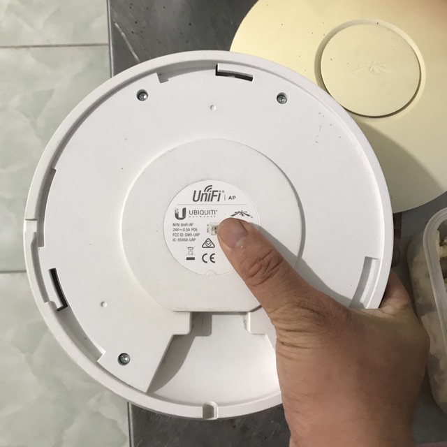 bộ phát wifi chuyên dụng unifi uap -ap thường chuân N300mbps hàng qua sử dụng | BigBuy360 - bigbuy360.vn