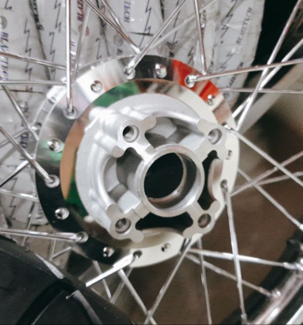 Bánh căm SONIC căm đùm mạ crom full vỏ ruột BLAZETECH như hình gắn như zin niềng UNION 1.4 sau 1.6