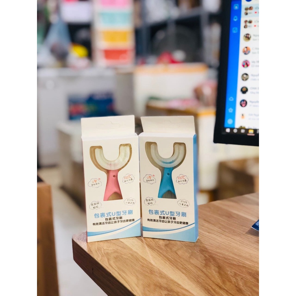 Bàn Chải Đánh Răng Bằng Cho Trẻ Silicon Siêu Mềm Hình Chữ U 360 Độ