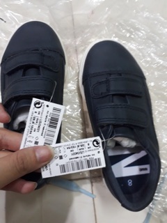 Giầy sneaker next